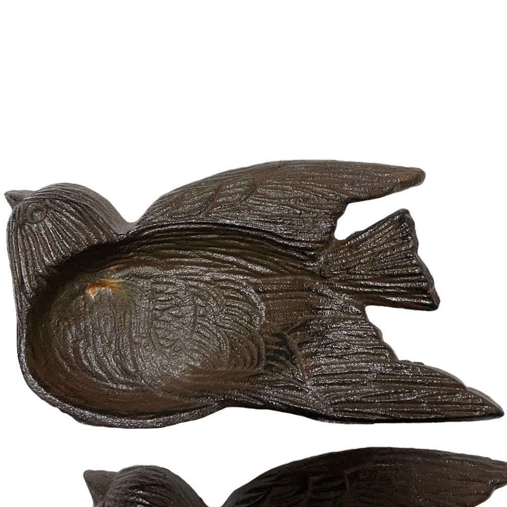 Vintage Cast Iron Ashtrays Sparrow Ornate Detailed Birds Pair Heavy Art Smoking - Picture 3 of 11